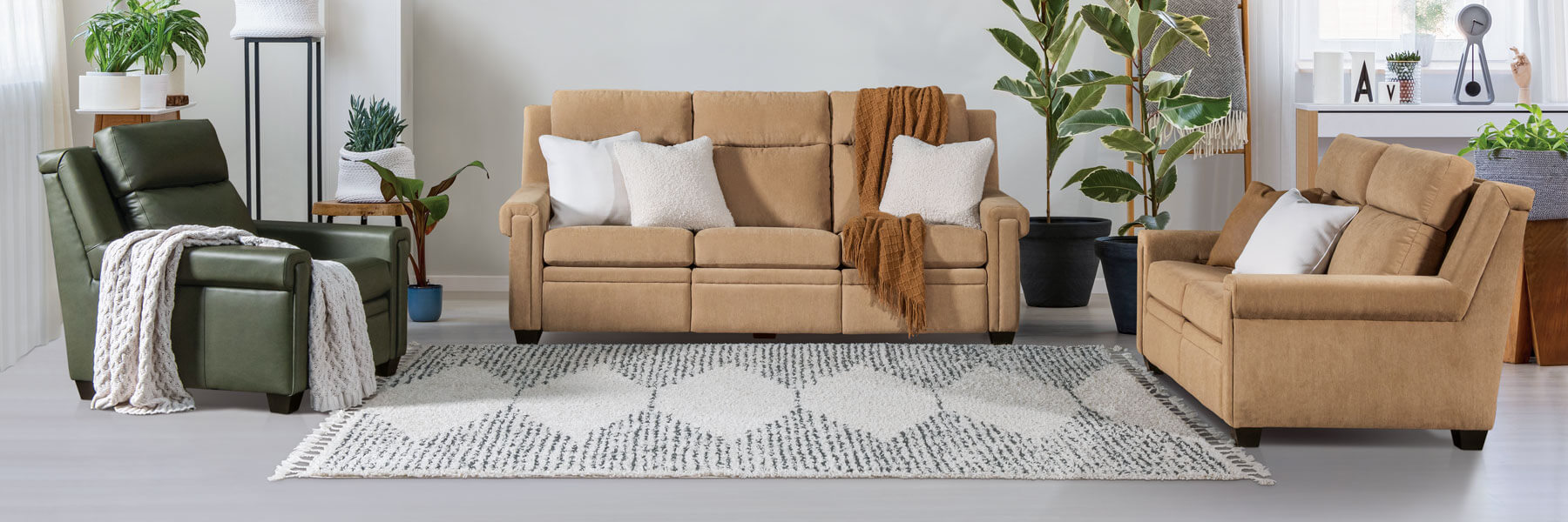 LuxHome Seating Remington Amish Built Living Room Furniture Collection